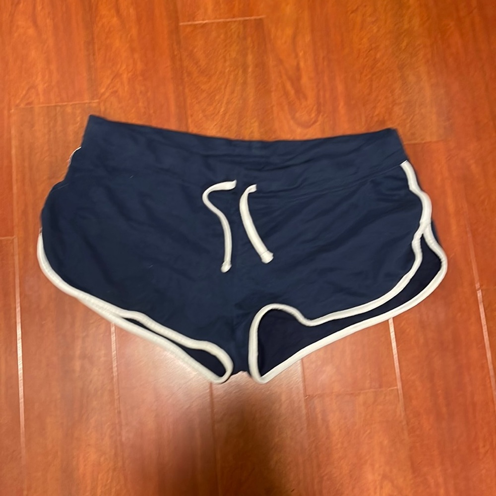 Short athletic shorts